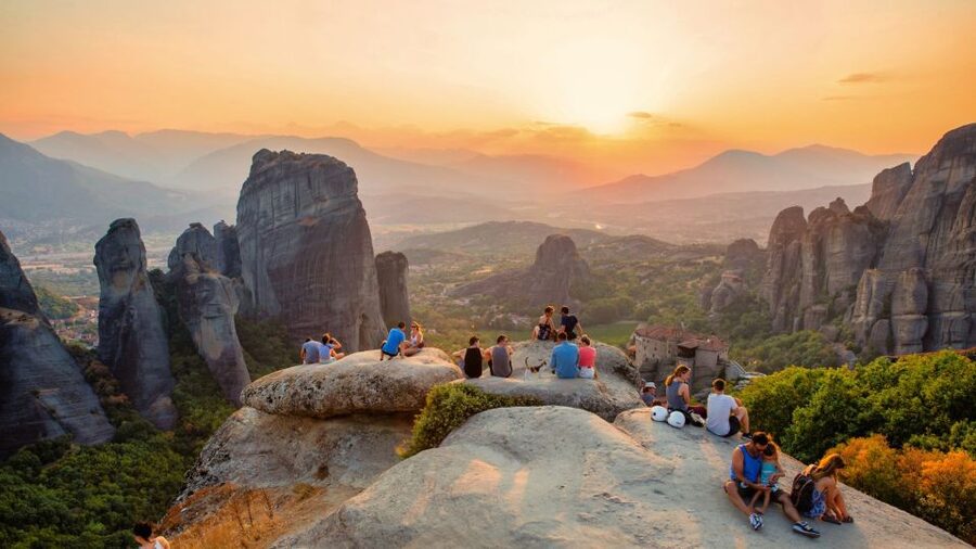 From Athens: 3 Days in Meteora & Delphi with Tours & Hotel - Day 2: Choose monasteries by minibus or on foot