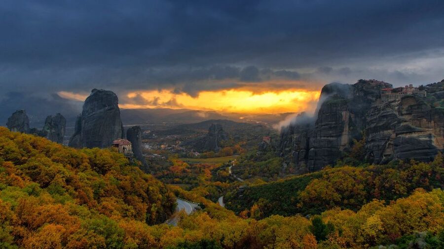 From Athens: 3 Days in Meteora & Delphi with Tours & Hotel - Day 1: From Athens to Kalambaka