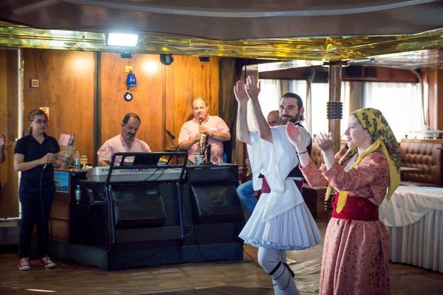 From Athens: Day Cruise to Hydra, Poros & Aegina with Lunch - Who will enjoy this day most