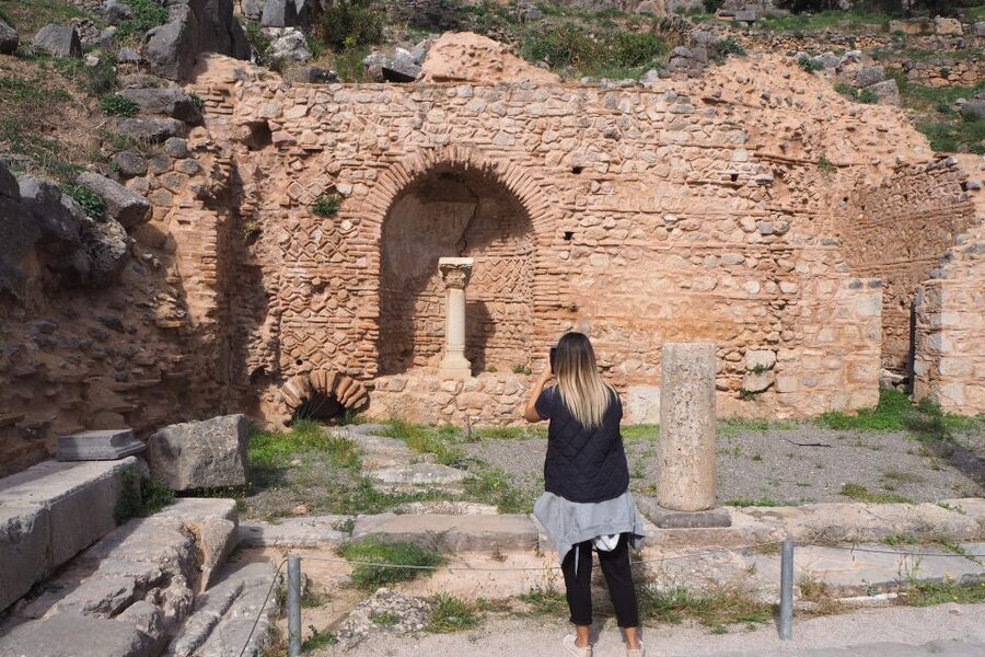 From Athens: Day Tour to Delphi - What the guides add to the day