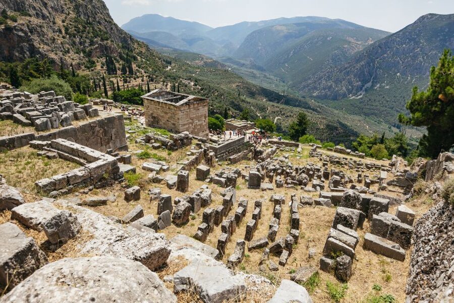From Athens: Delphi and Meteora 2-Day Guided Tour - Thermopylae and the return to Athens