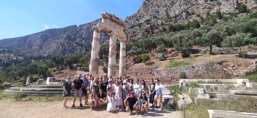 From Athens: Delphi Full Day V.R. Audio Guided Tour - Arachova offers a final mountain view