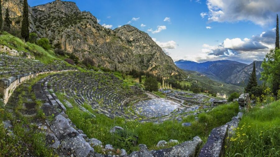 From Athens: Full-Day Delphi – Thermopylae Excursion - Arachova makes a pleasant mountain pause