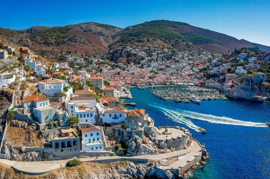 From Athens: Hydra Island Private Day Trip - The guide makes the long day easier