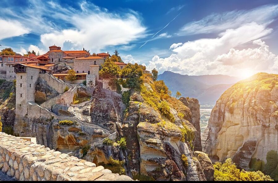 From Athens: Private Full-Day Meteora and Kastraki Tour - Kalabaka and the first sight of Meteora