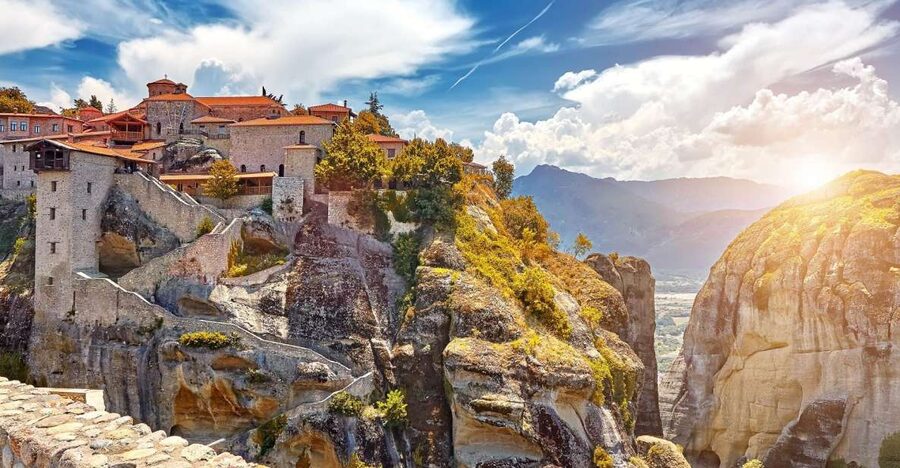 From Athens: Private Full-Day Meteora and Kastraki Tour - The early start from Athens