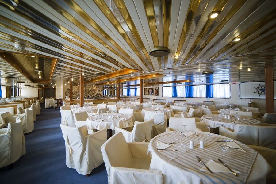 From Athens: Saronic Islands Full-Day Cruise with VIP Seats - Who will enjoy this cruise most