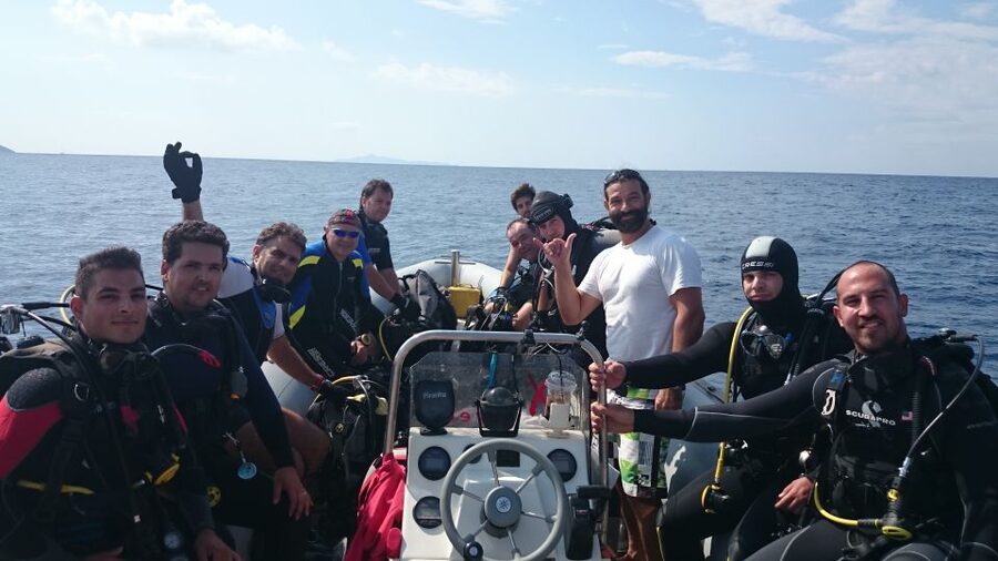 From Athens: Scuba Diving at the Blue Hole - The Blue Hole’s unusual shape and story