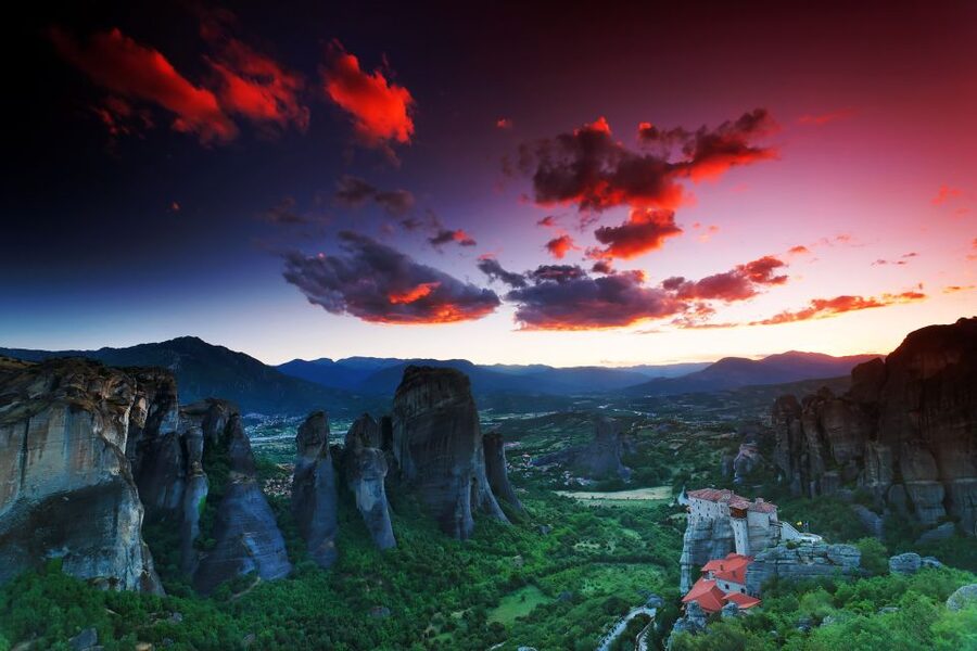 From Athens: Two-Day Guided Tour to Meteora - The long return and the afternoon gap