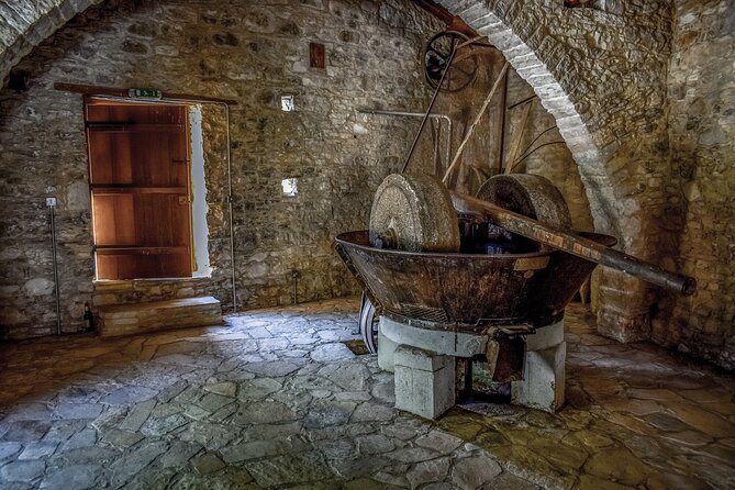 Full-Day Private Tour Corinth and Olive Oil Tasting from Athens - Acrocorinth: spectacular views, limited time