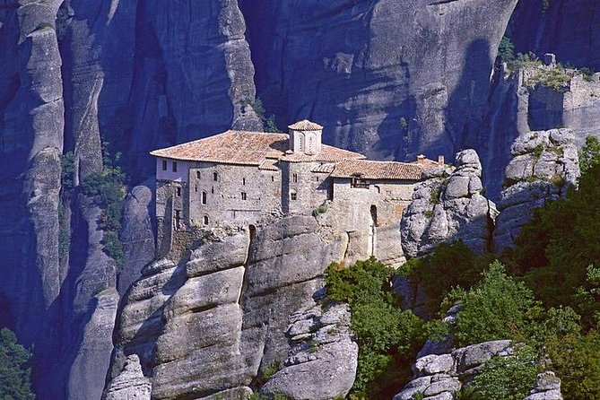 Full day Trip from Athens to Meteora - Choosing two monasteries at Meteora