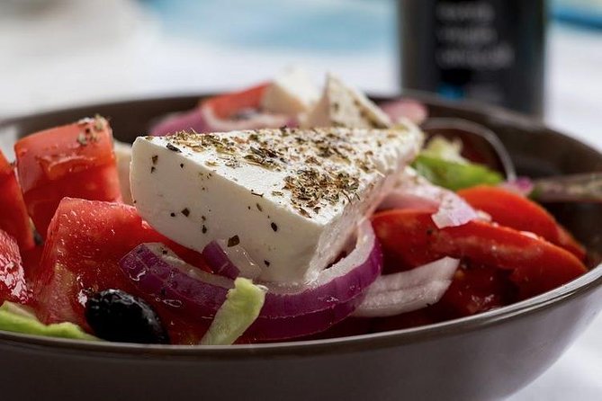 Greek Dancing in Plaka with 3-Course Meal - Smart ways to make the evening better