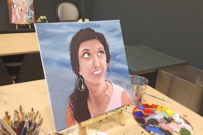 Guided Paint & Sip Workshop in Central Athens - How much guidance should you expect?