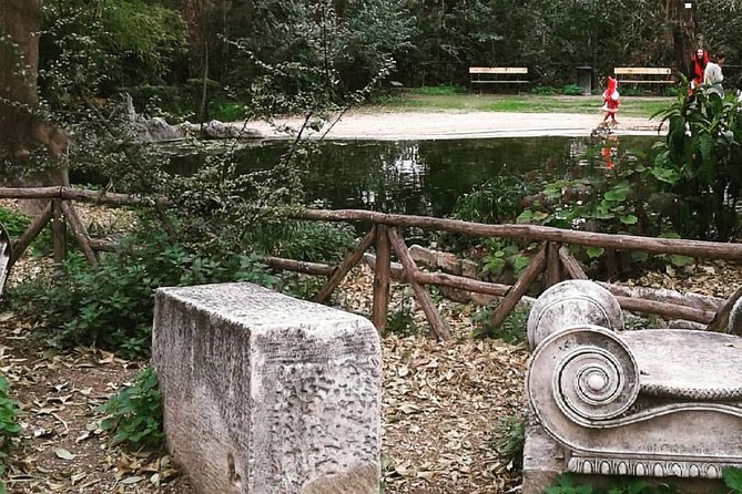 Highlights and Hidden Gems in Athens Walking Tour - Zeus Temple and the scale of ancient Athens