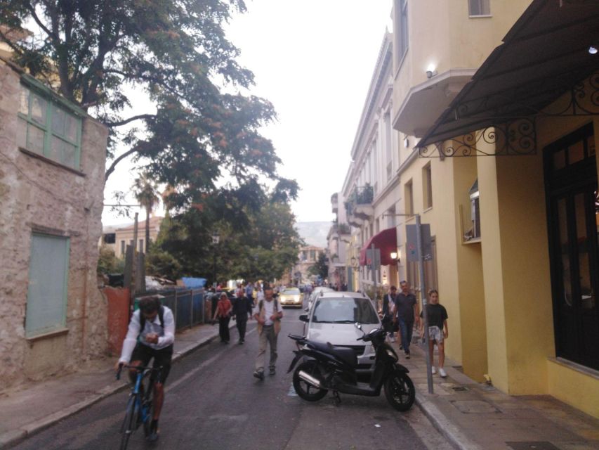 Hilarious walking adventure in the heart of Athens - Starting among the layers of Monastiraki Square