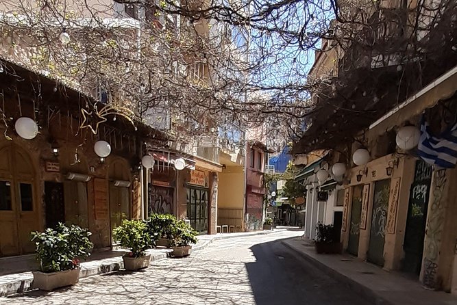 Live Online Experience: Discover the heart and the soul of Athens - Psirri shows Athens after dark and during the day