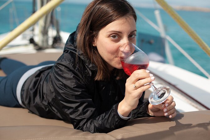 Luxury Catamaran Sunset Private & Greek Gastronomy in Athens - Who will enjoy this private Athens cruise?