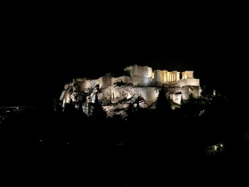 Magic Walk in Athens with Local Friends - Choosing the right time and preparing well