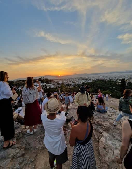 Magic Walk in Athens with Local Friends - Plaka and its narrow lanes