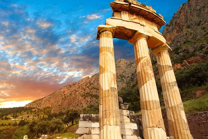 Mercedes Private Tour to Delphi and Arachova - The Mercedes ride from Athens