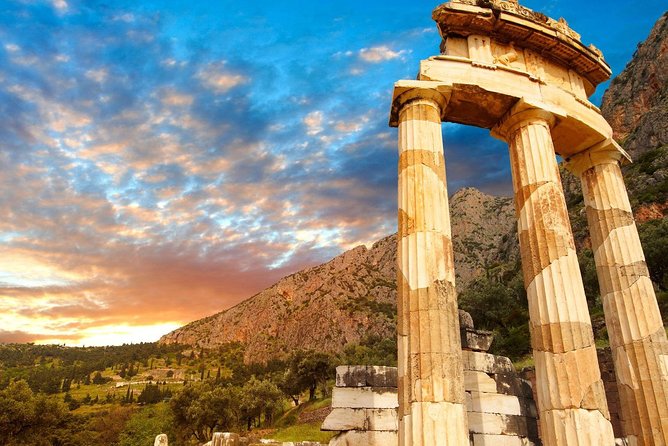 Mercedes Private Tour to Meteora, Delphi and Thermopylae - Why combine Delphi, Thermopylae, and Meteora?