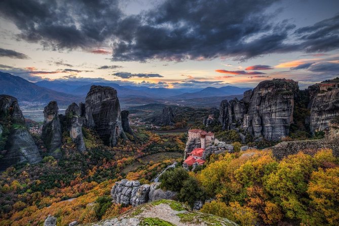 Mercedes Private Tour to Meteora, Delphi and Thermopylae - Thermopylae and the story of the pass