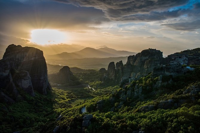 Meteora Full Day Private Tour From Athens - Lunch in Kalambaka after the monastery visit