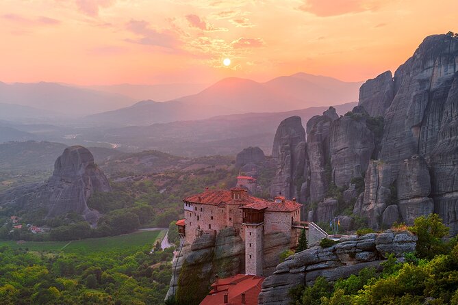 Meteora Full Day Private Tour from Athens including Lunch - Photo stops where the rocks do the work