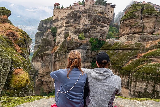 Meteora Full-Day Trip with Guide on Luxury Bus From Athens - Lunch in Kastraki near Kalampaka