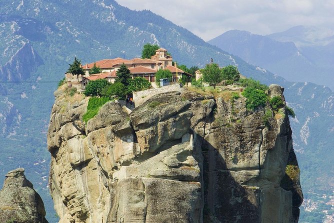 Meteora Monasteries & Caves Unesco Wonder in Greece Day Trip - The long return via Thermopylae