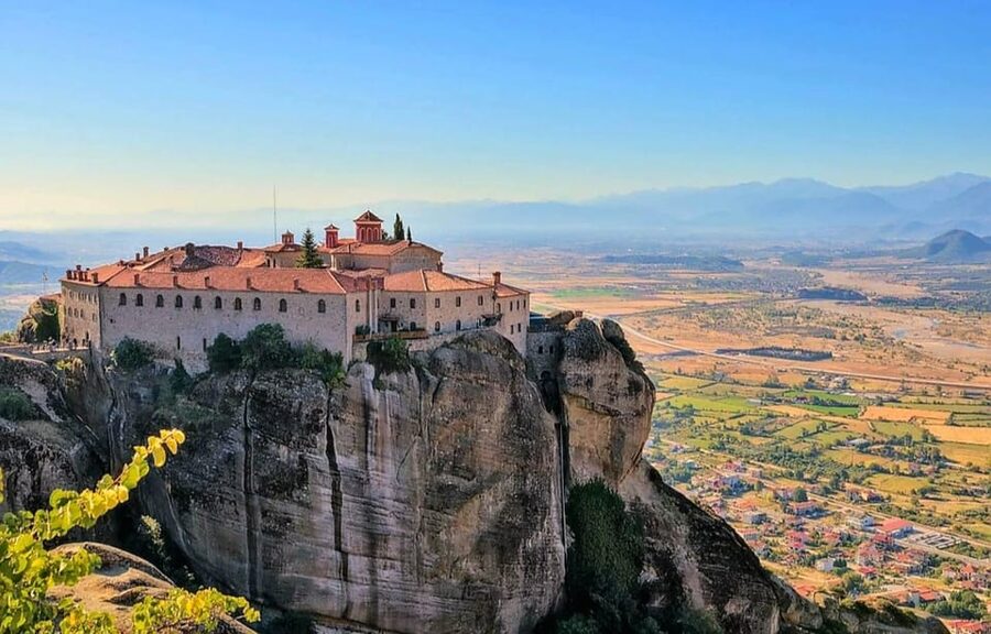 Meteora Monasteries: Full Day Tour from Athens - Starting in Athens with hotel and port pickup
