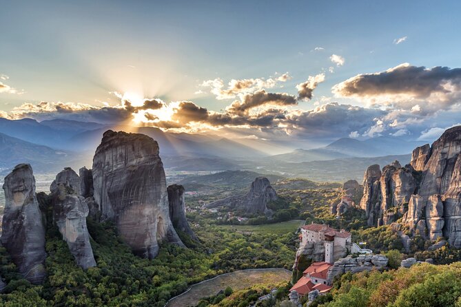 Meteora: Monasteries Tour with Lunch and Athens Transfer Option - Seeing all six monasteries from the Meteora road