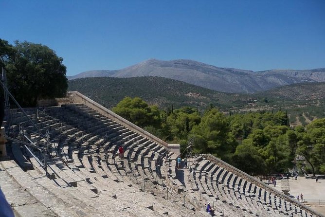 Mycenae and Nafplion Day Trip from Athens with Official guide - Entering Nafplion after the ancient sites