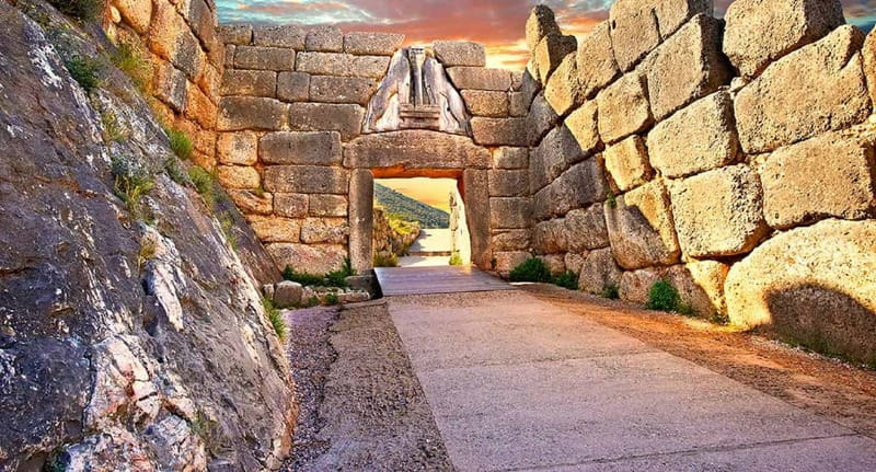 Mycenae Nafplion: one day Spanish guided tour - From Athens to the Corinth Canal