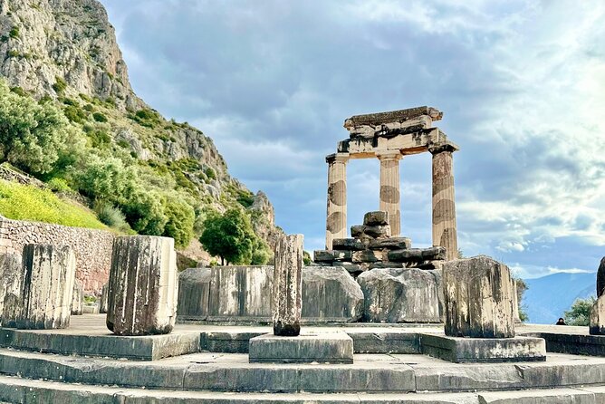 Mystical Delphi & Hosios Loukas Byzantine Wonder Luxury Day Tour - Key points to know before booking