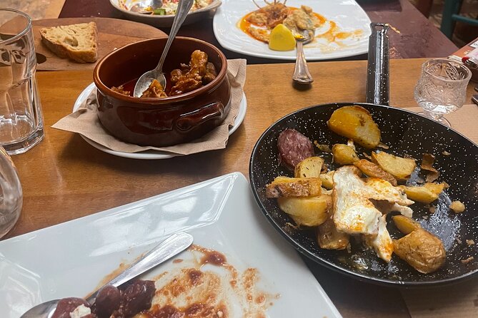 Piraeus Food Walking Tour - Lunch with mezedes, souvlaki and local drinks