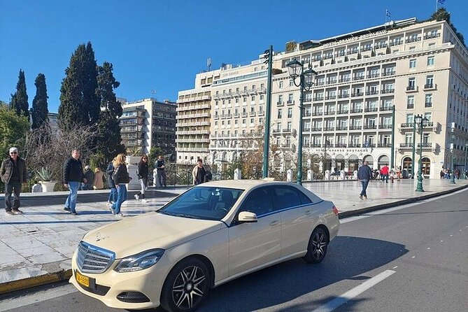Piraeus Port to Athens Hotels Private Transfer with Meet & Greet - The small comforts that make a short ride better