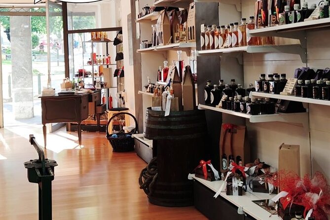 Polykala Distillery: 128 years of history & liqueur tasting. - Finding Polykala at Kleisthenous 7