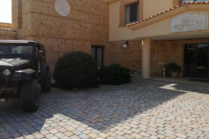 Private 4x4 Wine Tour from Athens to Marathon Lake and a Winery - Tasting two wines and one vinegar