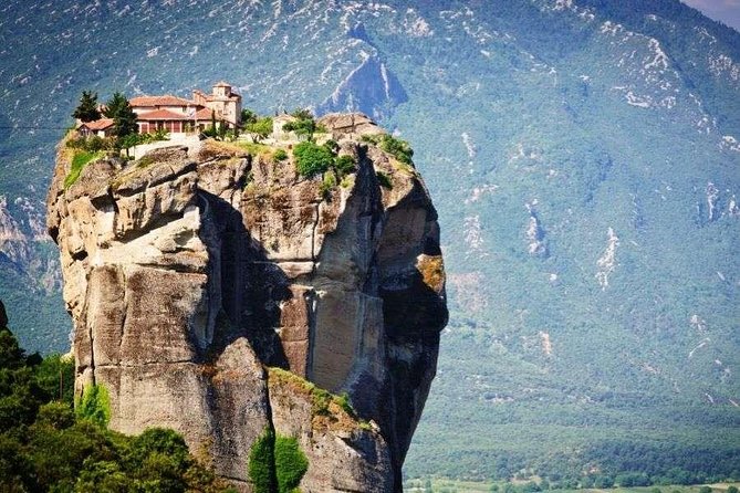 Private Athens to Meteora Clifftop Monasteries - Theopetra Cave and a possible second archaeological stop