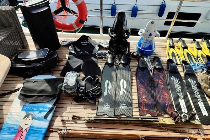 Private Boat and Fishing Tours in Greek Islands - Food, seating, and the practical comforts onboard