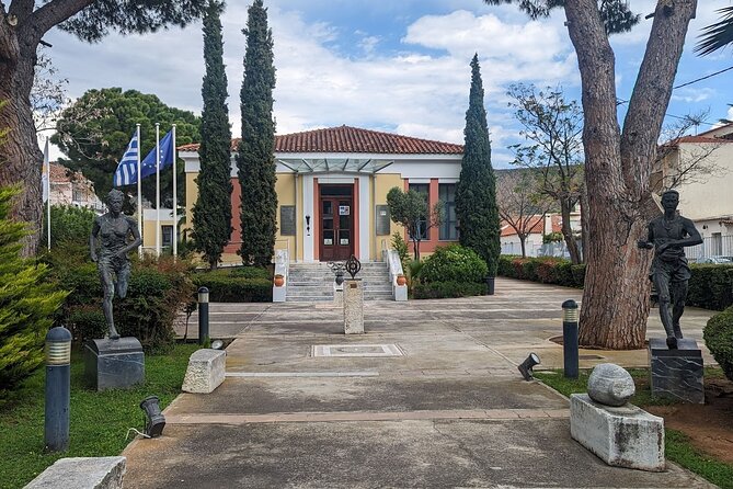 Private Luxury Tour: Marathon – Battle & Run That Changed History - The Archaeological Museum and the battlefield