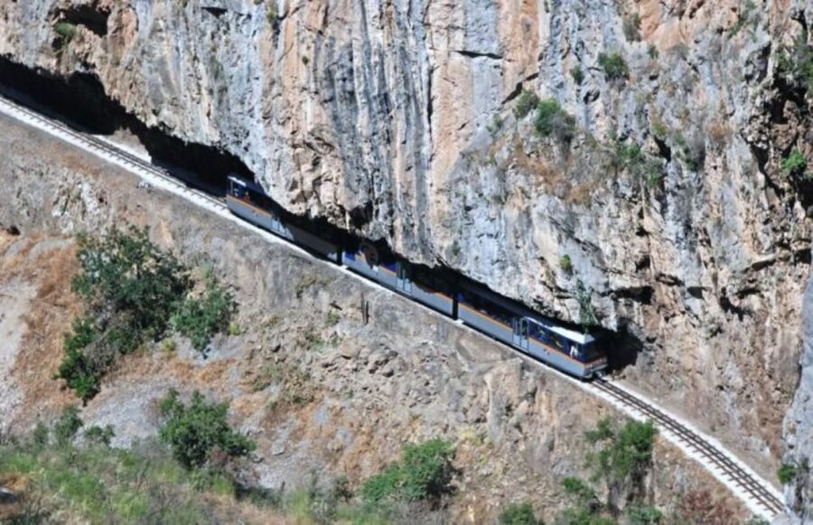 Private Tour to Ancient Corinth, Cave of Lakes & Cog Railway - Who should book this outing?