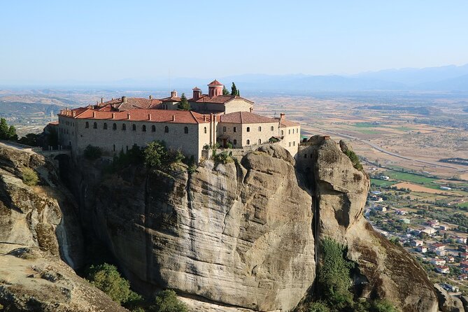 Private Tour to Monasteries of Meteora & Thermopylae from Athens - What the guides add to the day