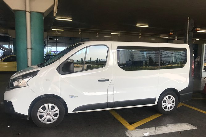 Private Transfer Athens Airport Pick-up (Shuttle Service) - Private space for a small group