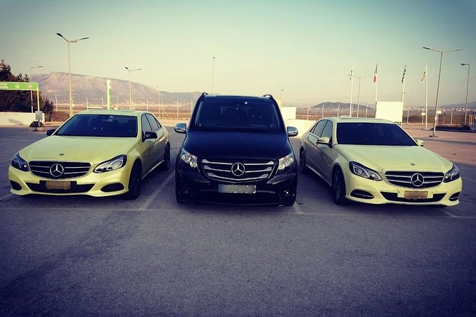 Private transfer Port - Athens - Luxury car or business minivan: choose with care