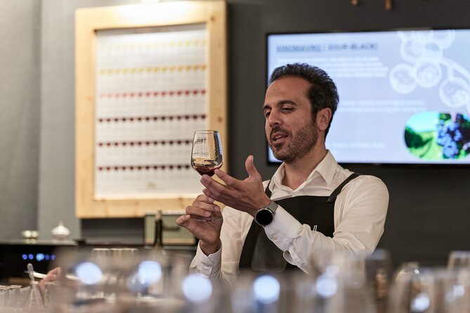 Private Wine Tasting near Acropolis - Why the private setting matters