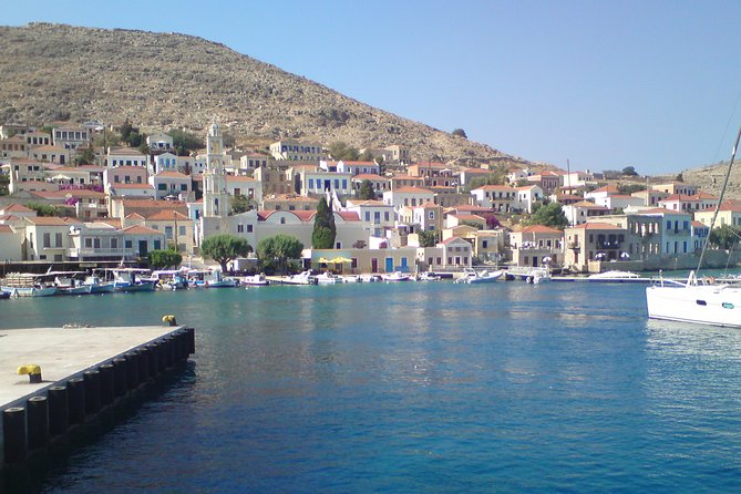 Saronic Gulf Cruise: Explore Hydra, Poros & Aegina - Sailing toward Poros and the first island stop
