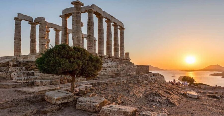 Temple of Poseidon - Why sunset can change the whole outing