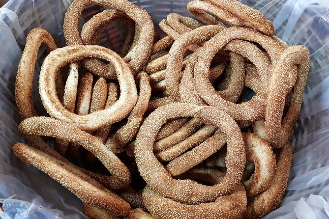The Vegetarian food tasting tour - Plaka adds an old Athens setting